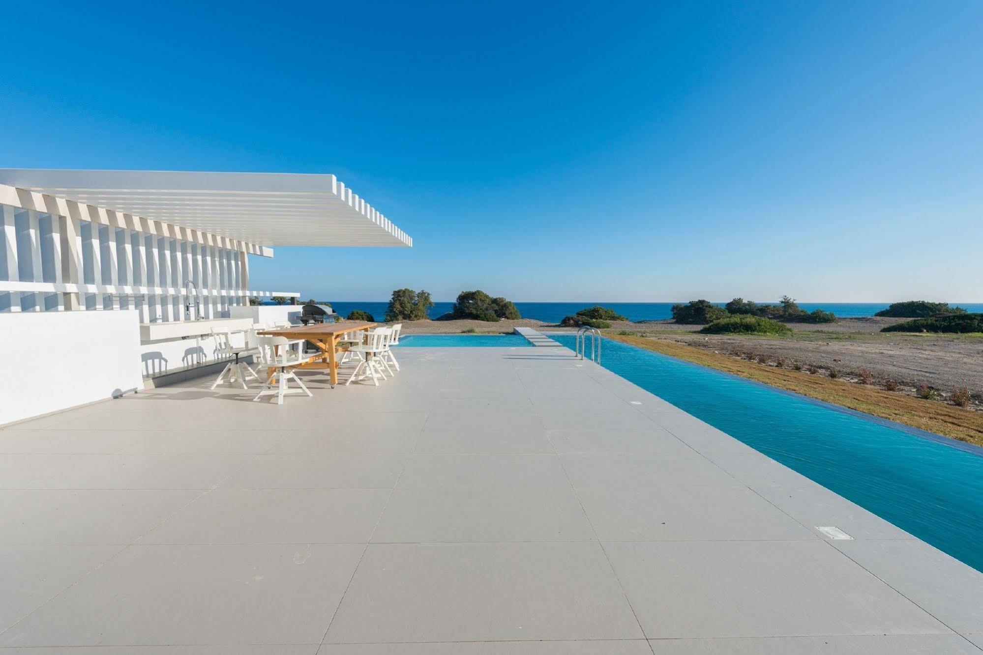 Albatross Beach Front Villas Γεννάδι Εξωτερικό φωτογραφία