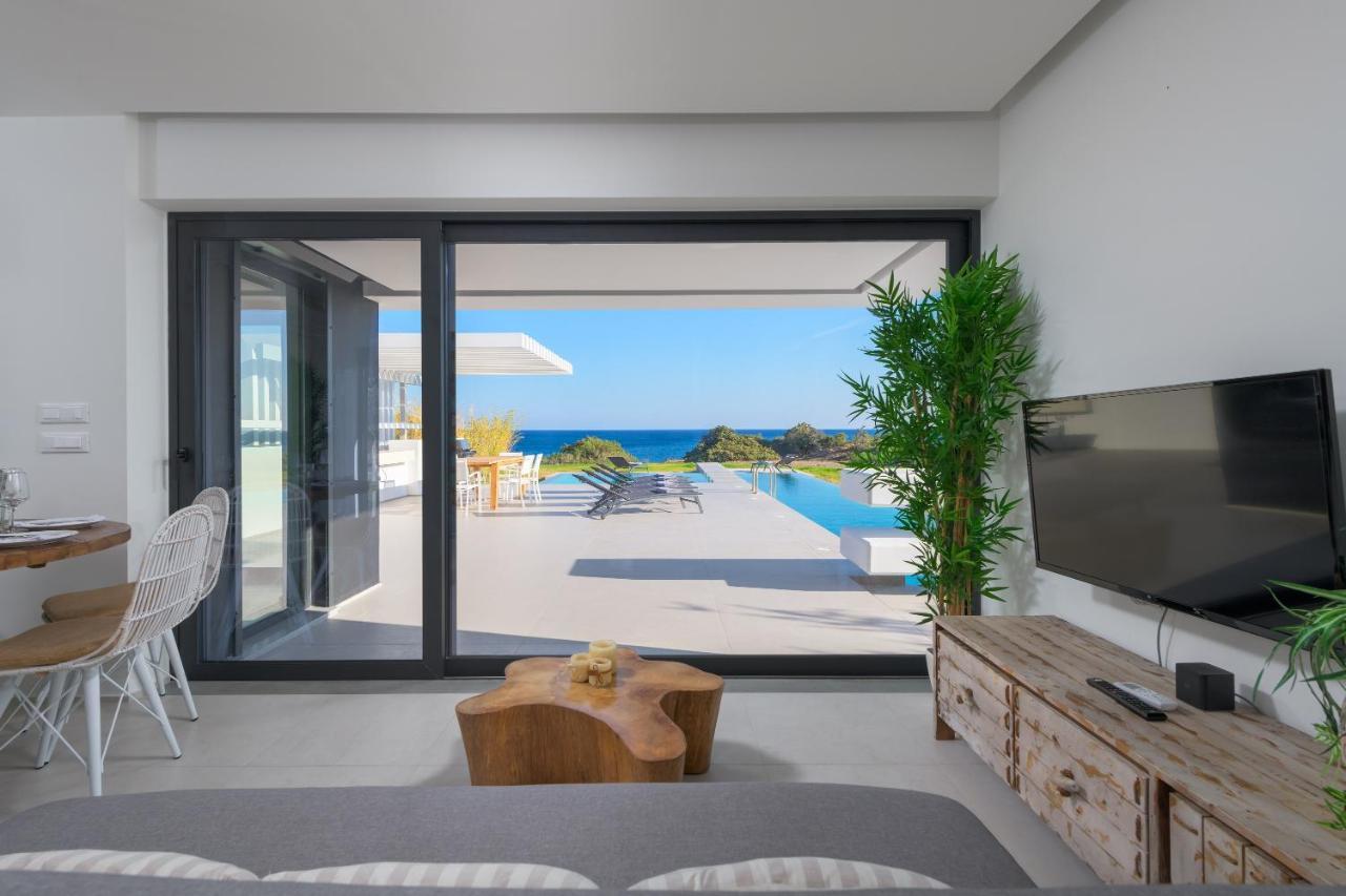 Albatross Beach Front Villas Γεννάδι Εξωτερικό φωτογραφία
