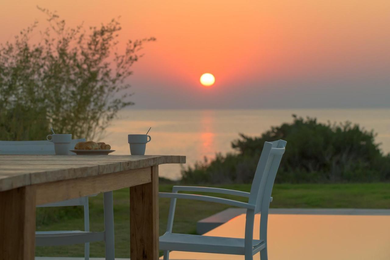 Albatross Beach Front Villas Γεννάδι Εξωτερικό φωτογραφία