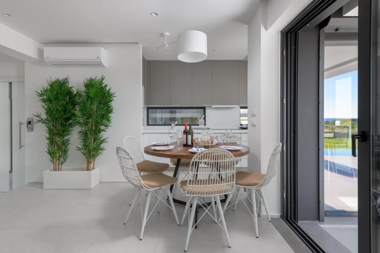 Albatross Beach Front Villas Γεννάδι Εξωτερικό φωτογραφία